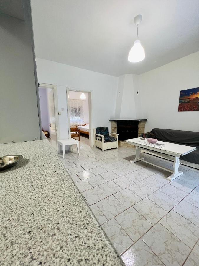 Vrasná Atlantis Apartments מראה חיצוני תמונה